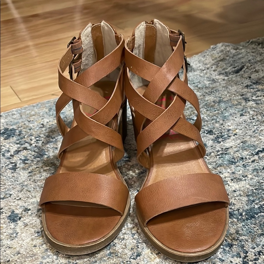 Jelly Pop Honeydew Strappy Sandals  Brown/Tan Womens Size 7.5M. Faux Leather